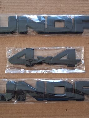 2014-2021 Toyota Tundra 3pc Black Out Namplates